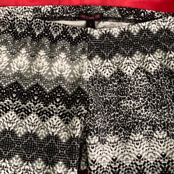 Material Girl black, grey, and white leggings - Picture 3 of 6